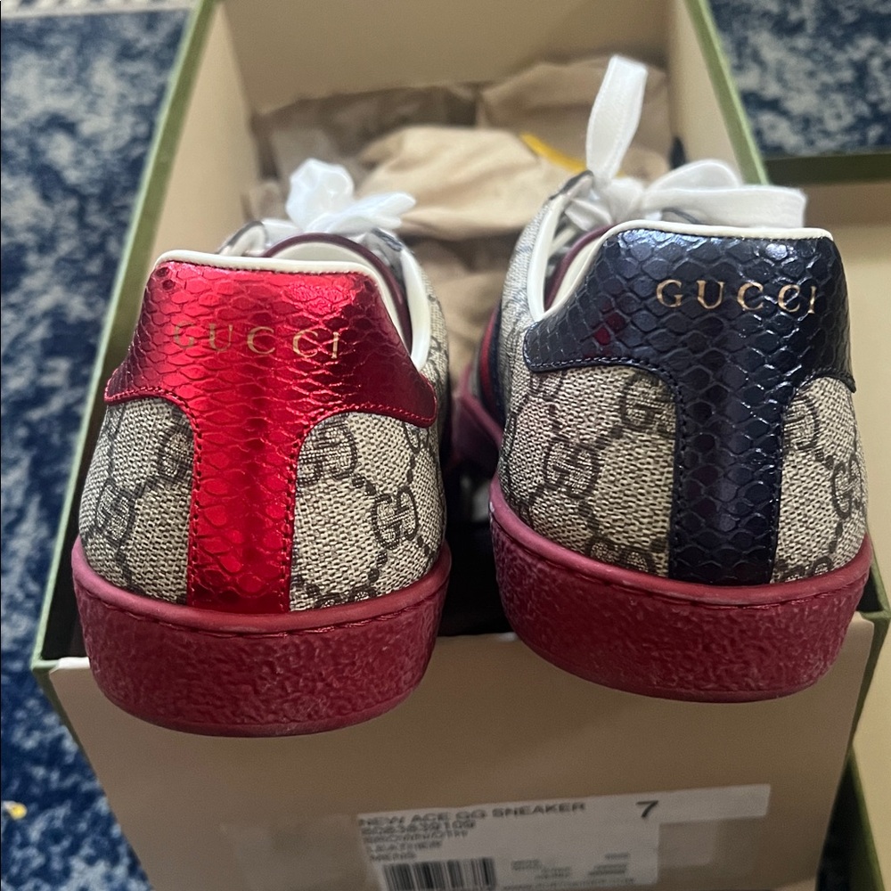 Gucci Green Sneakers - Picture 6 of 9